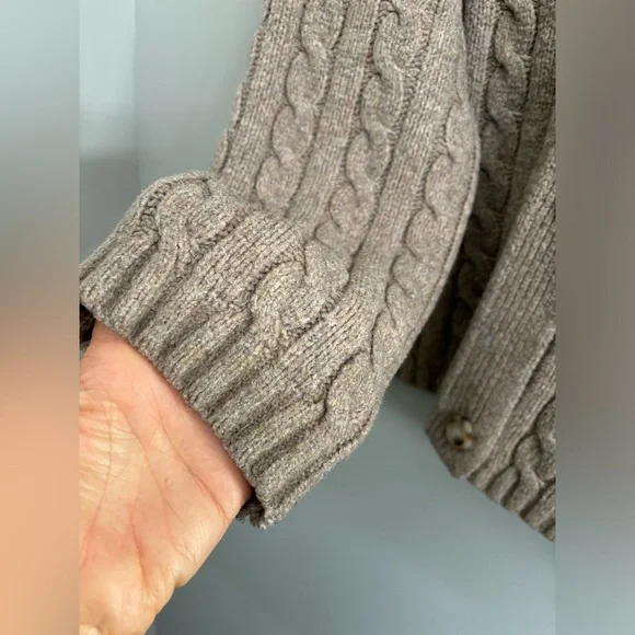 LAST CHANCE EUC ABERCROMBIE & FITCH CHUNKY CABLE KNIT V-NECK CARDIGAN, BROWN L - Picture 5 of 11